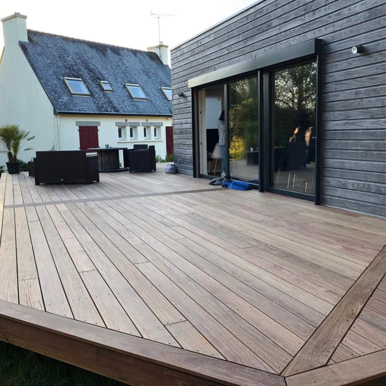 Pose d'une terrasse en bois Cumaru à Plomelin