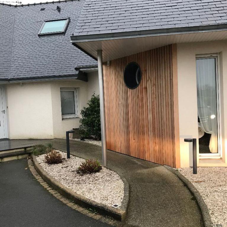 Pose d'un bardage Red Cedar