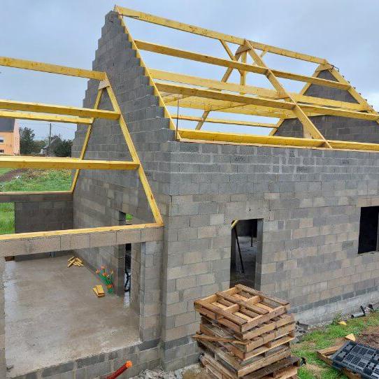 Charpente à Plonéour-Lanvern