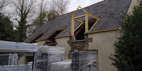Novembre 2023 : création de lucarnes en bois sur la commue de Tréméoc (29120)