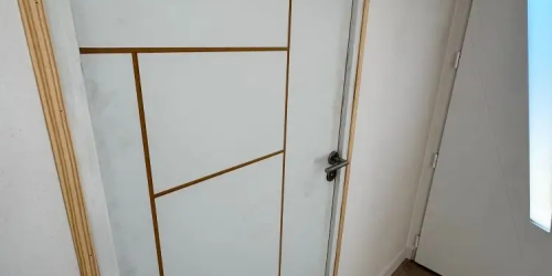 Mai 2025 : pose de menuiseries d'intérieur