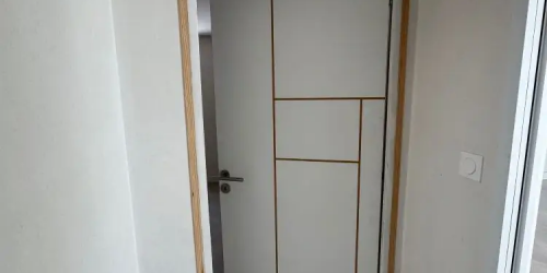 Mai 2025 : pose de menuiseries d'intérieur