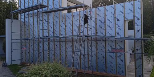 Septembre 2023 : réalisation d'un bardage avec isolation sur la commune de Fouesnant (29170)