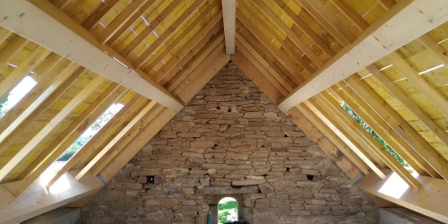 Septembre 2024 : pose d'une charpente