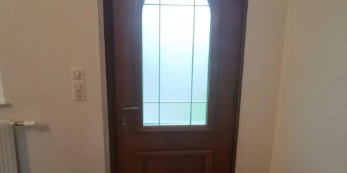 Octobre 2024 : changement d'une porte d'entrée (photo après)